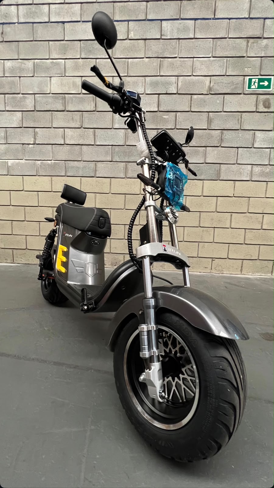 Scooter Elétrica HE-15 – Estilo, Conforto e Mobilidade